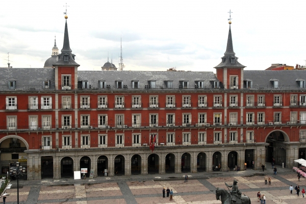 SANJOSE restructurera  et aménagera le bâtiment Casa de la Carnicería et implantera un hôtel de 4 étoiles sur la Plaza Mayor 3 de Madrid