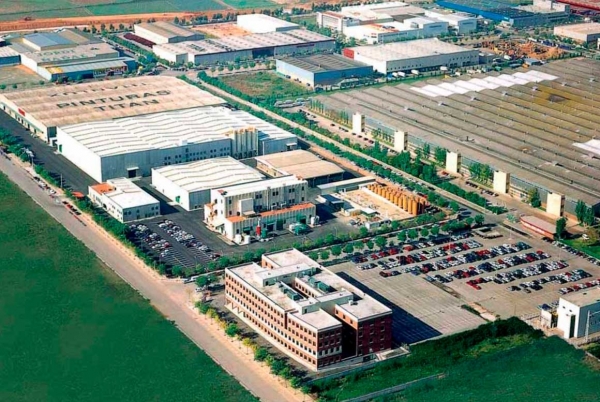 SANJOSE renovar las instalaciones de la fbrica de Titanlux en El Prat de Llobregat, Barcelona
