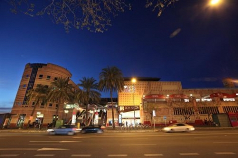 Sanjose reformar el Centro Comercial los Arcos de Sevilla