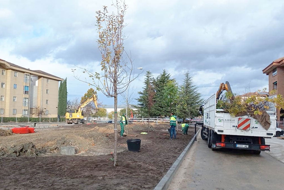 RENATURALIZA&Ccedil;&Atilde;O DE 4 PRA&Ccedil;AS P&Uacute;BLICAS EM SEGOVIA