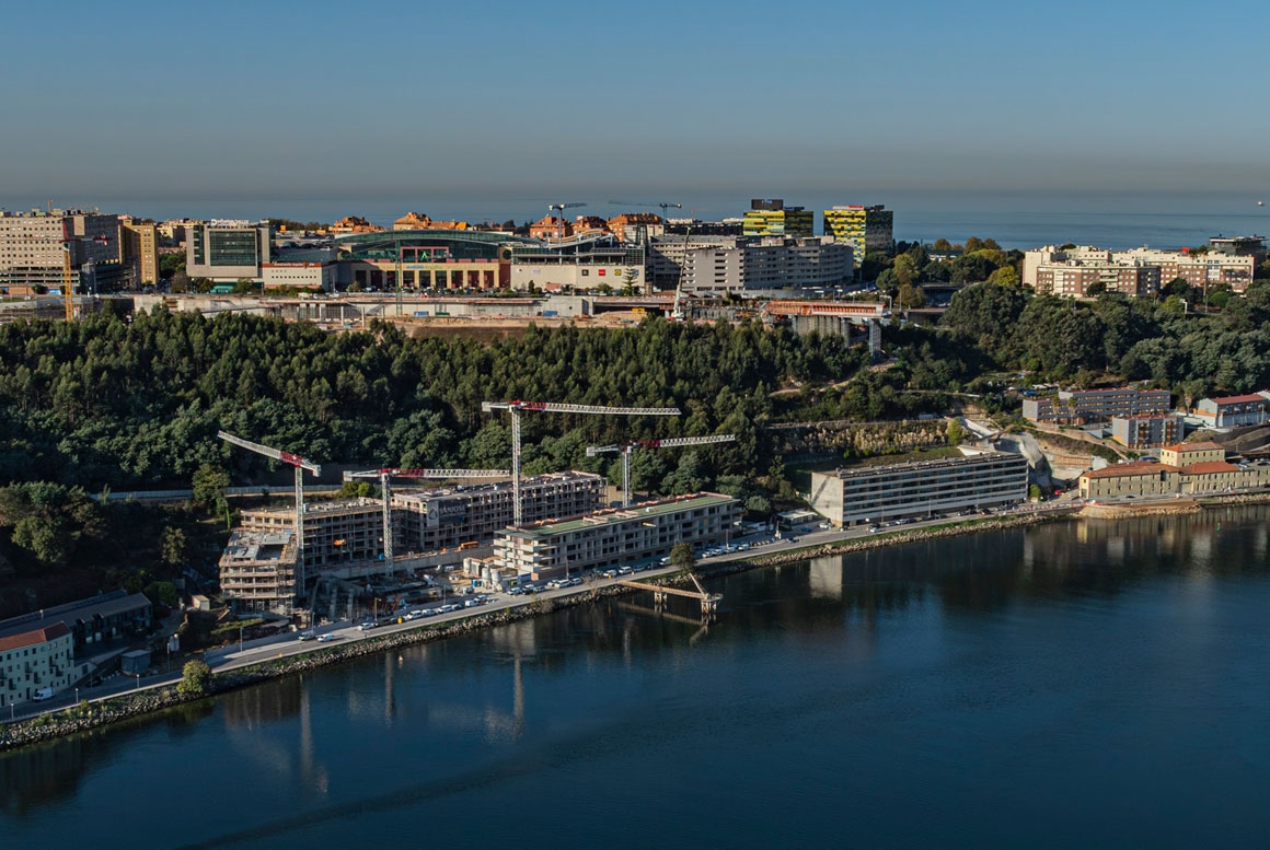 COMPLEXO RESIDENCIAL GAIA HILLS EN VILA NOVA DE GAIA. FASE I