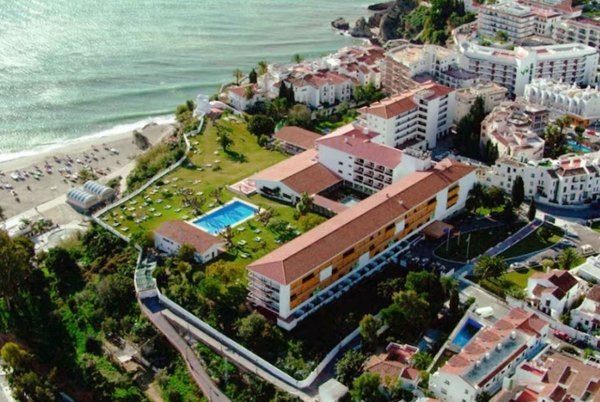 SANJOSE ampliar� y reformar� �ntegramente el Parador de Nerja 4 estrellas, M�laga