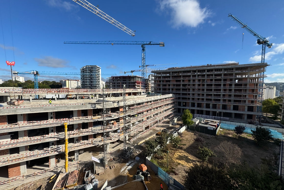 COMPLEJO RESIDENCIAL ALMA HILLS EN MIRAFLORES, OEIRAS 